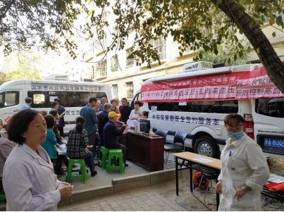 新疆：中医特色服务进社区
